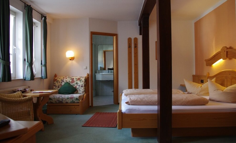 TW.RU_265.00_Hotel Kains Hof Uhlstädt (2).JPG.jpg